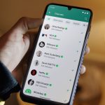 दूसरे डिवाइस में लॉगिन रह गया WhatsApp अकाउंट? ऐसे बचाएं अपनी प्राइवेसी
