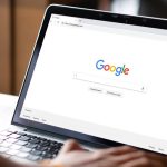 Google ने तोड़ा भरोसा... चोरी-छिपे जूटा रहा था फोन का डेटा, कोर्ट ने ठोका जुर्माना