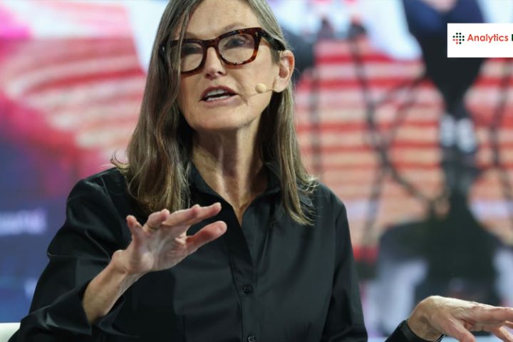 - कैथी वुड का दावा, AI और क्रिप्टो में जल्द आएगी तरलता की बहार, देखें VIDEO