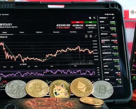 भारत ने क्रिप्टो ट्रेडर्स पर कसा शिकंजा, 44,000 टैक्स का नोटिस जारी