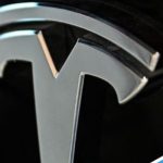 यूरोप में Tesla की मुश्किलें बढ़ीं, BYD ने पकड़ ली रफ्तार
