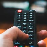 YouTube TV: अब टीवी स्क्रीन पर चलेगा आपका राज, जैसे चाहें वैसे बदलें चैनल्स।