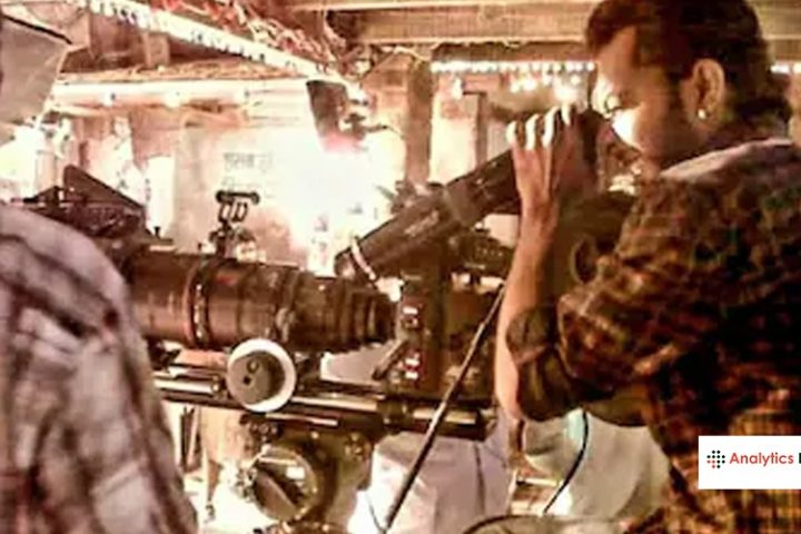 ‘कोटा फैक्ट्री’ एक ऐसी वेब सीरीज है जो कोटा में पढ़ने वाले छात्रों की असली जिंदगी दिखाती है। जानें इसकी कहानी, किरदार और क्यों यह शो इतना खास है।