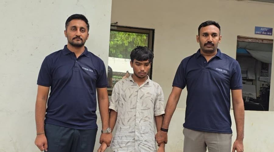 18 Year Old Arrested Fake Banking Apps Linked 64 Crore Fraud