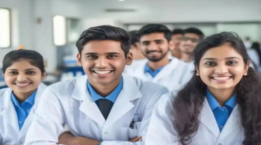 NEET 2026: 25-30 हजार रैंक पर सरकारी MBBS सीट मिलेगी?