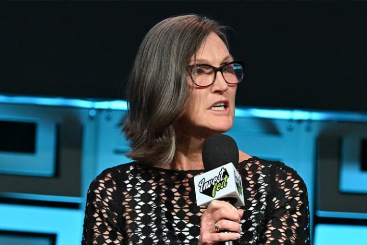 Cathie Wood ने SpaceX और Circle में फिर लगाया बड़ा दांव