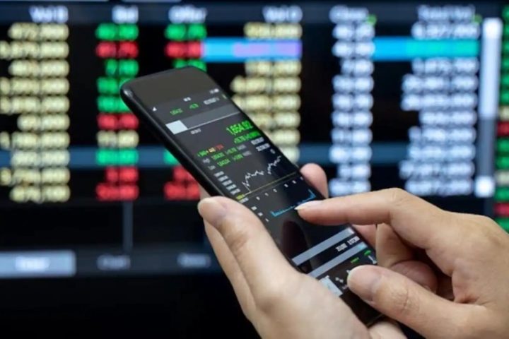 Crude सस्ता होते ही Sensex-Nifty उछले, इन शेयरों ने मचाई धूम