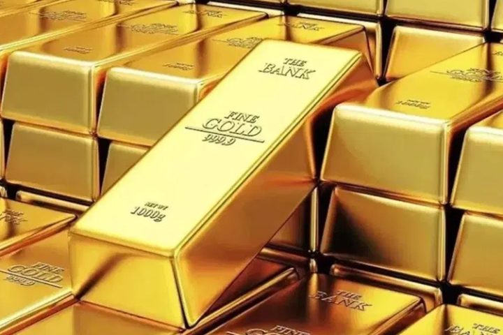 एक महीने में सोना 15% उछला, अब आगे क्या होगा?