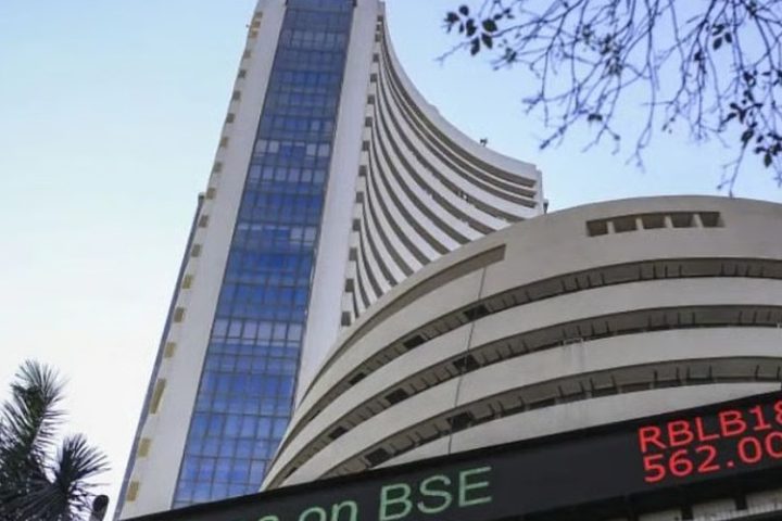 कच्चा तेल सस्ता फिर भी बाजार लाल, Sensex-Nifty फिसले आज