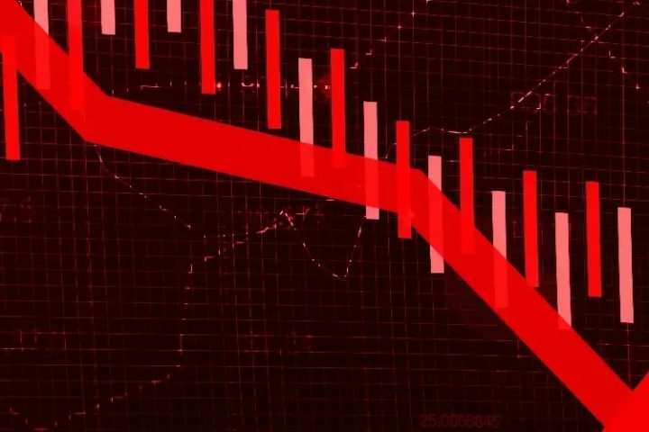 Sensex-Nifty में फिर गिरावट, ये स्टॉक्स चमके