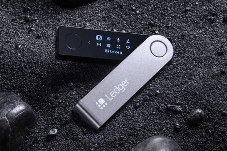 Ledger की सुरक्षा पर सवाल, ग्राहकों को गुमराह करने का आरोप लगा